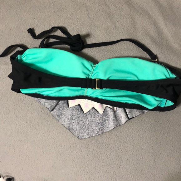 Mandala print bikini top! - Picture 3 of 4